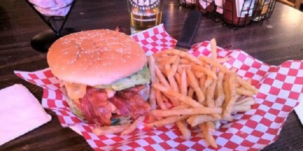 Murrys Saloon & Eatery
