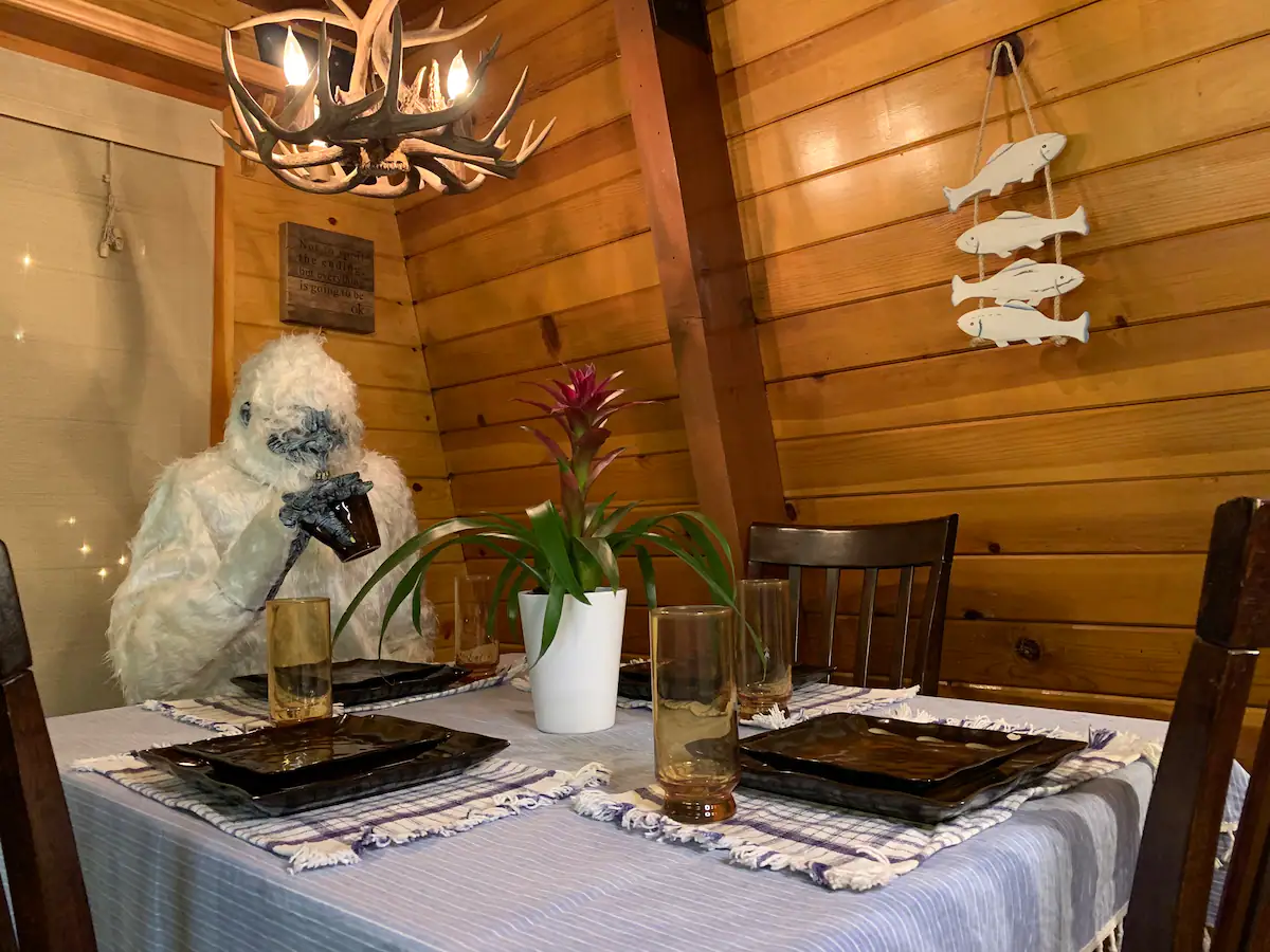 Yetti Dinning